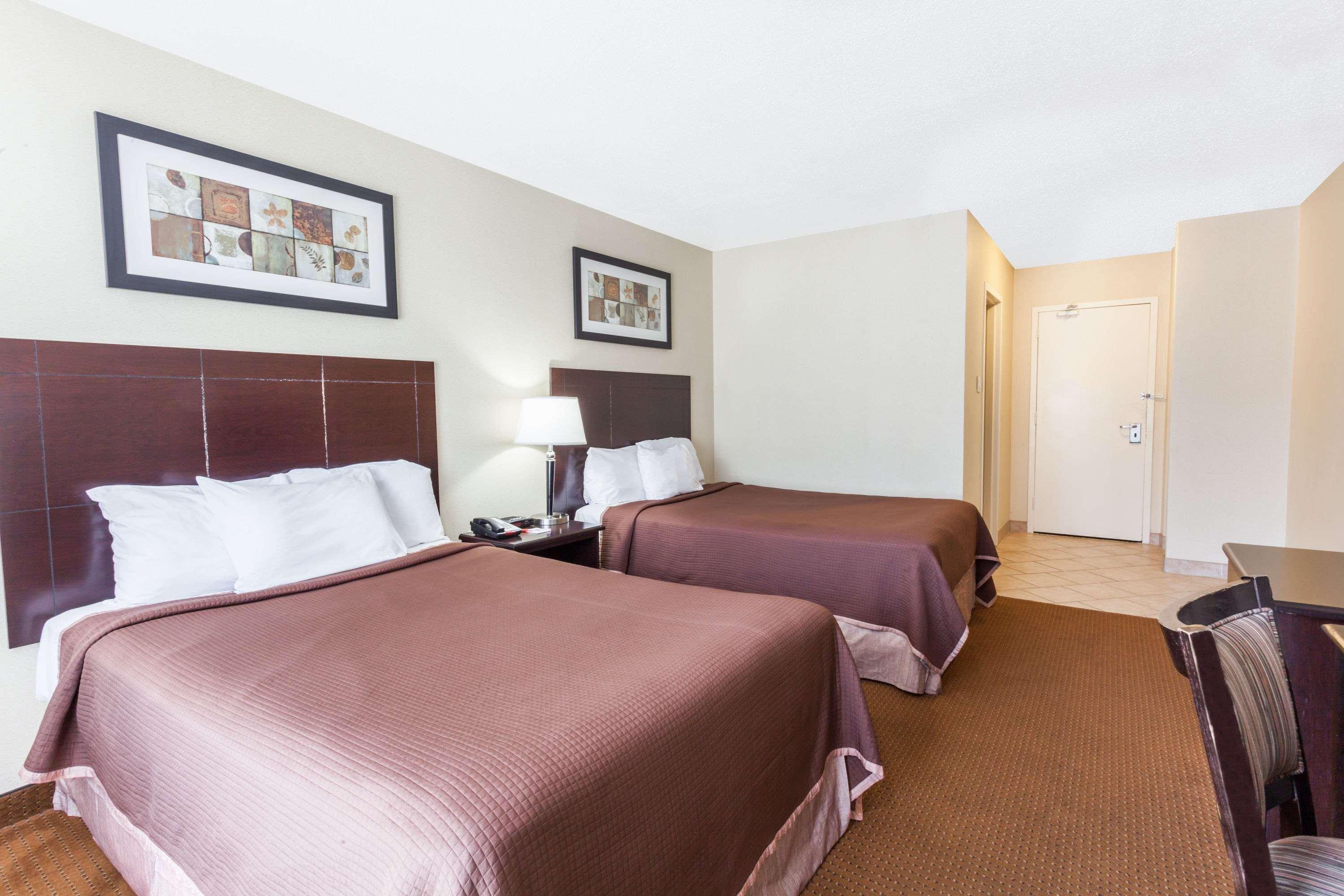 Toronto East Inn Екстериор снимка