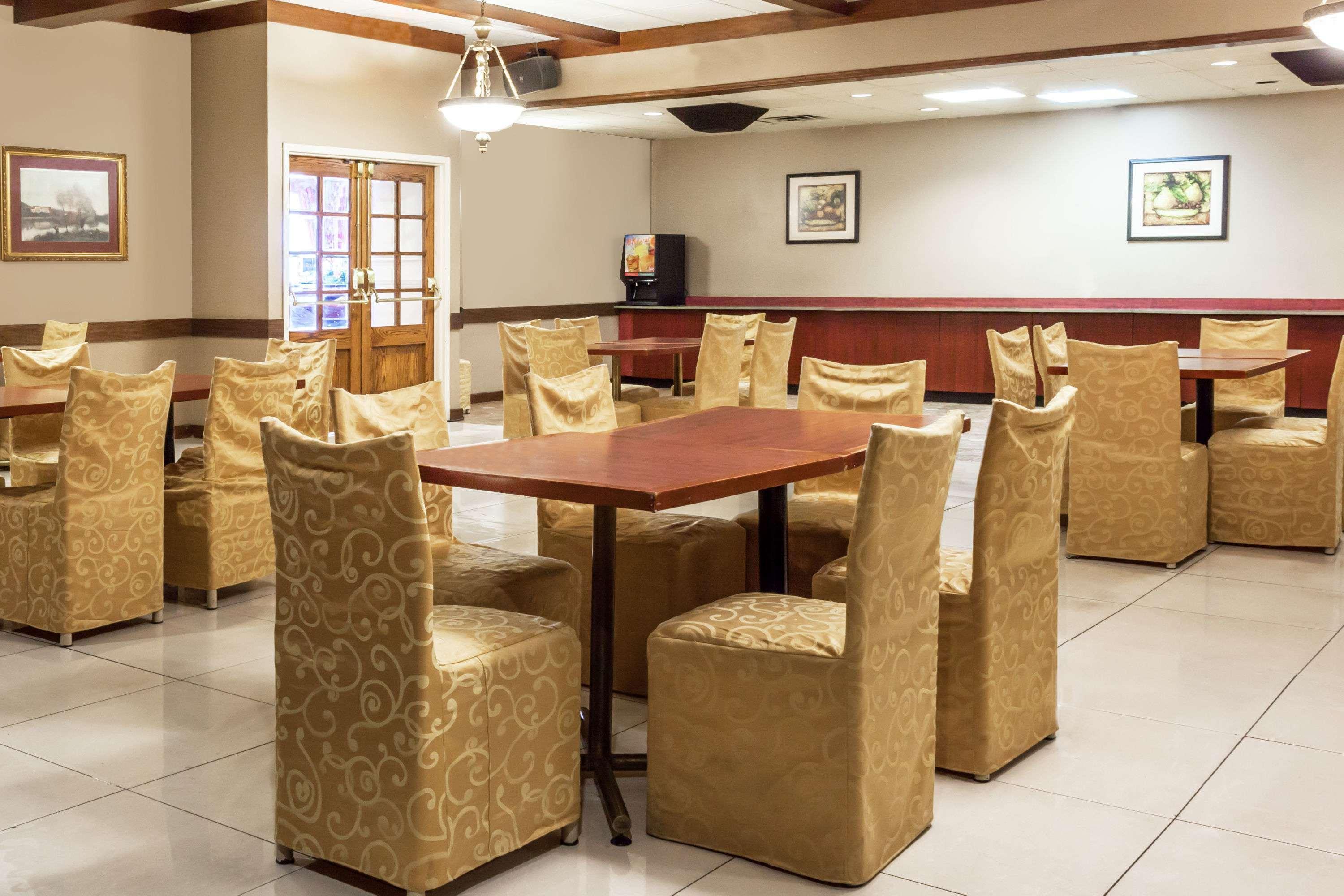Toronto East Inn Екстериор снимка