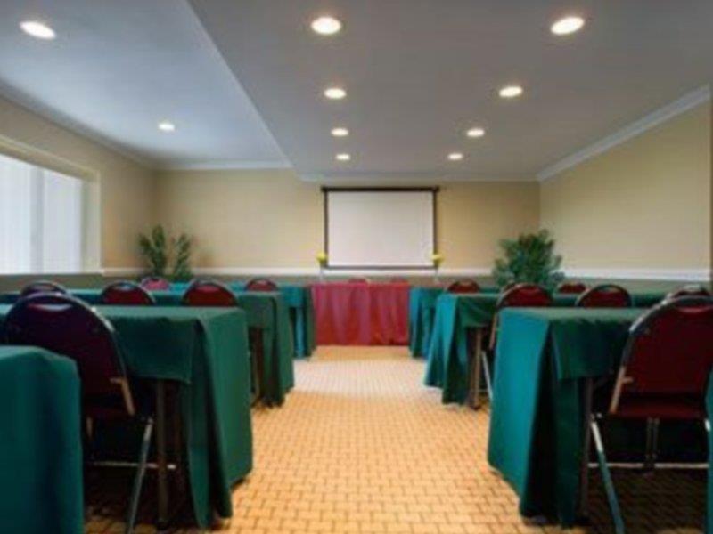 Toronto East Inn Екстериор снимка