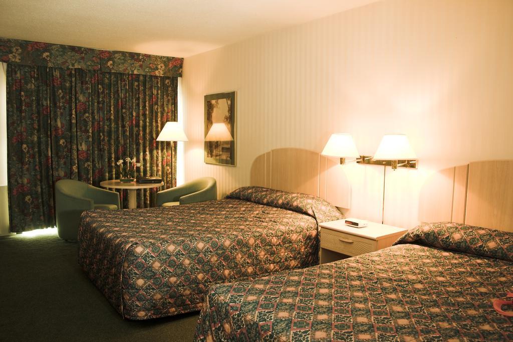 Toronto East Inn Екстериор снимка